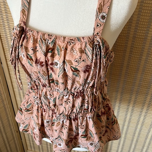 Universal Thread Floral Pink Sleeveless Top - Picture 2 of 7